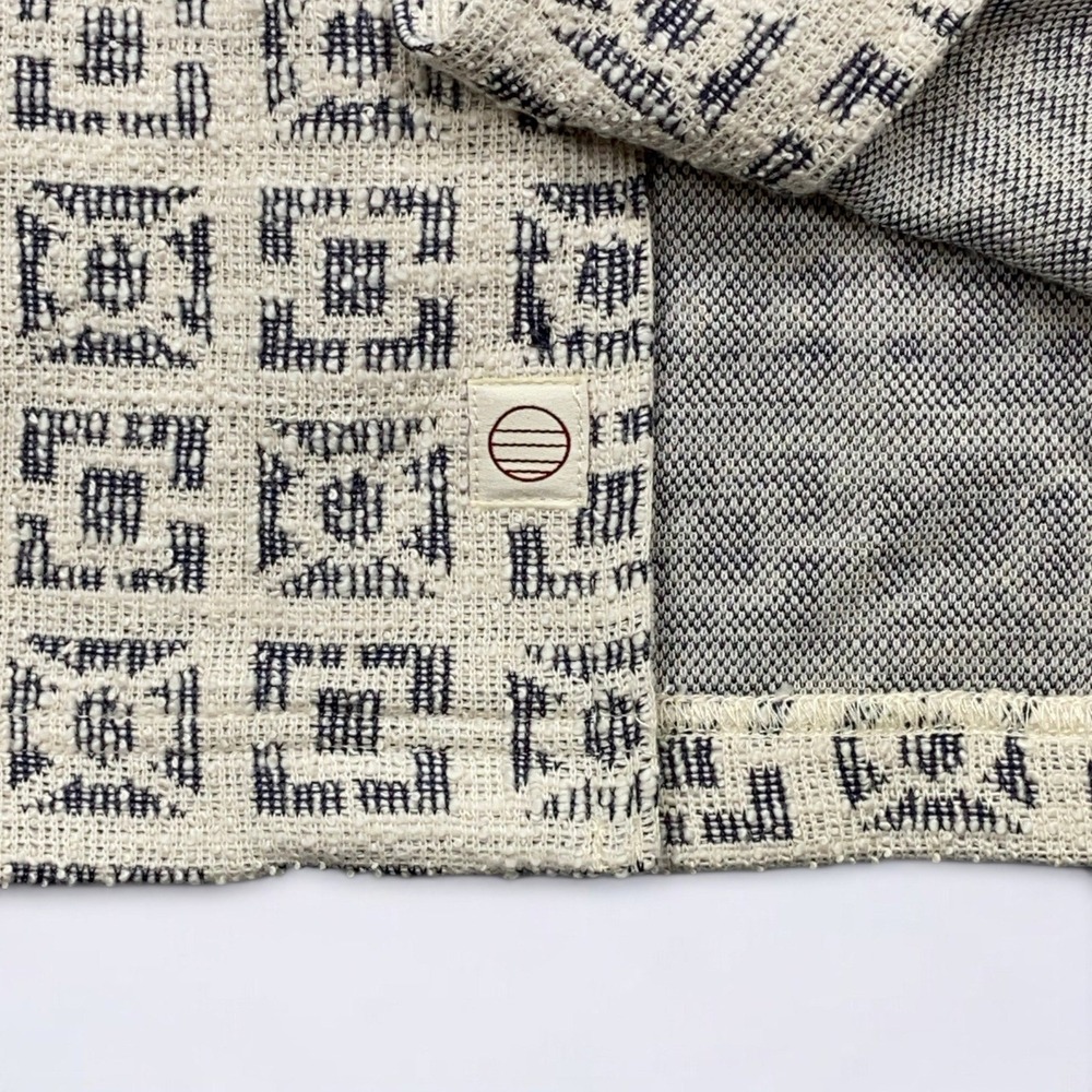Marine Layer Resort Shirt Men's XL Tan Neutral Geo Archive Cam Jacquard Camp - Picture 7 of 14